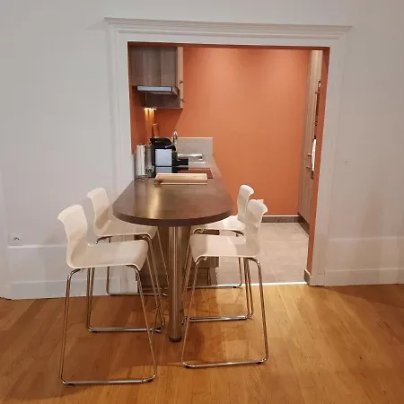 L'auguste, 72 M2 Lumineux&calme, Centre-ville Appartement *