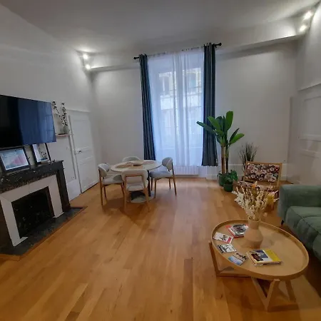 L'auguste, 72 M2 Lumineux&calme, Centre-ville Appartement *
